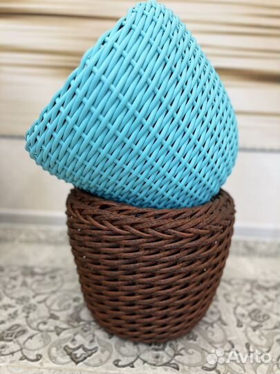 Кашпо из искусственного ротанга