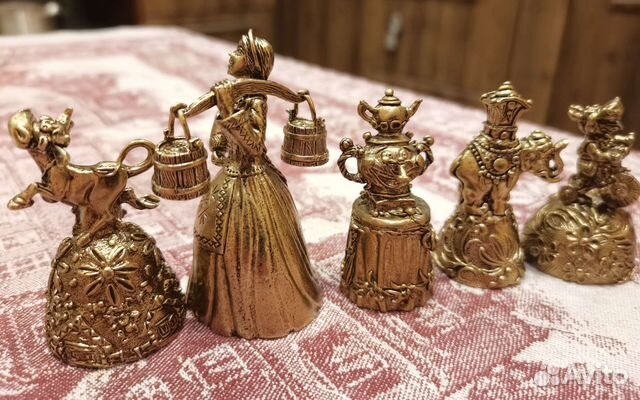 Колокольчик бронзовый