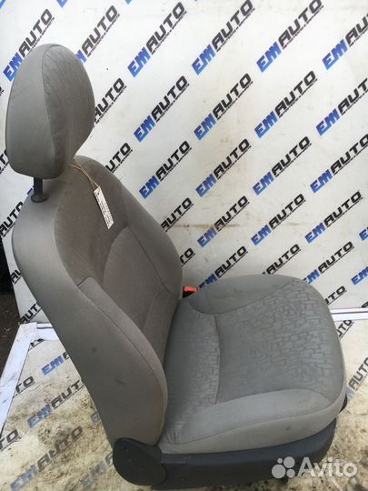 Сиденье переднее правое Фиат Альбеа