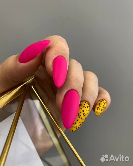 Маникюр Педикюр