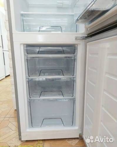 Холодильник Hi HCD016542S