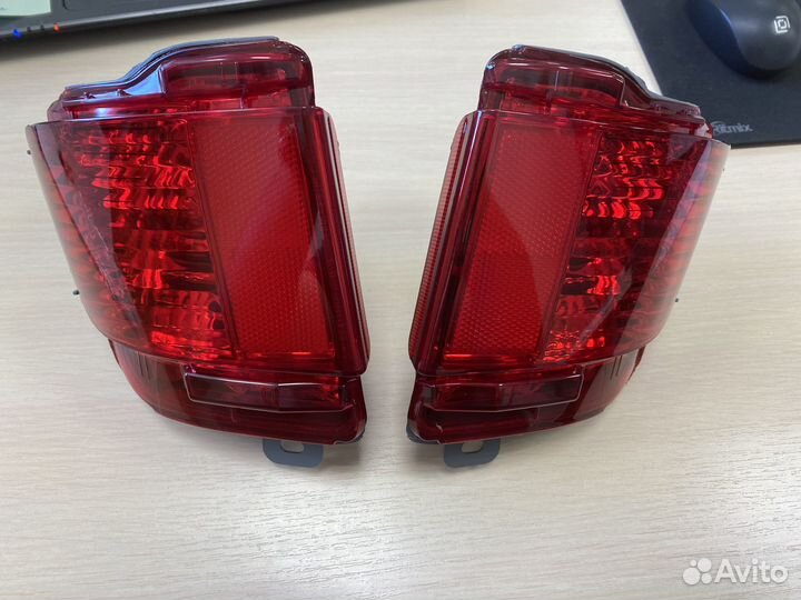 Катафоты в задний Бампер Toyota Land Cruiser 200