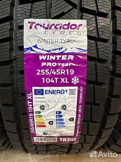 Tourador Winter Pro TSS1 255/45 R19 113V