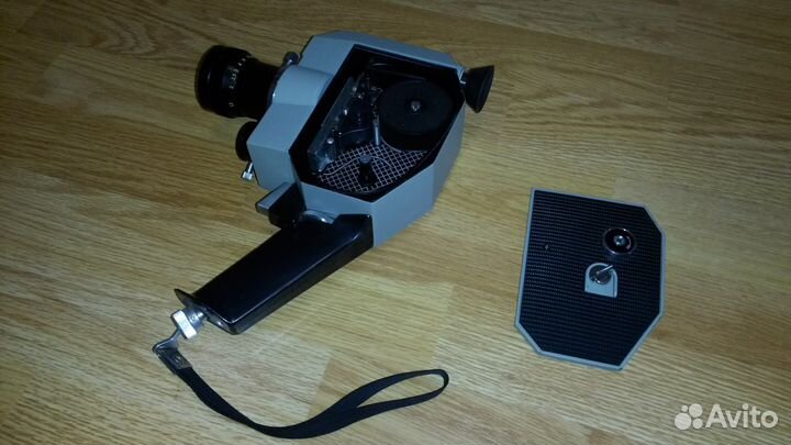 Видеокамера 