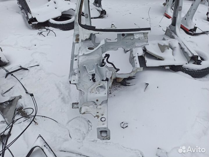 Четверть передняя правая. Шкода рапид до рест