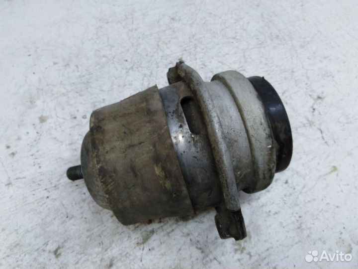 Подушка двигателя Порше