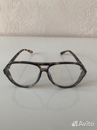 Очки с прозрачными стеклами