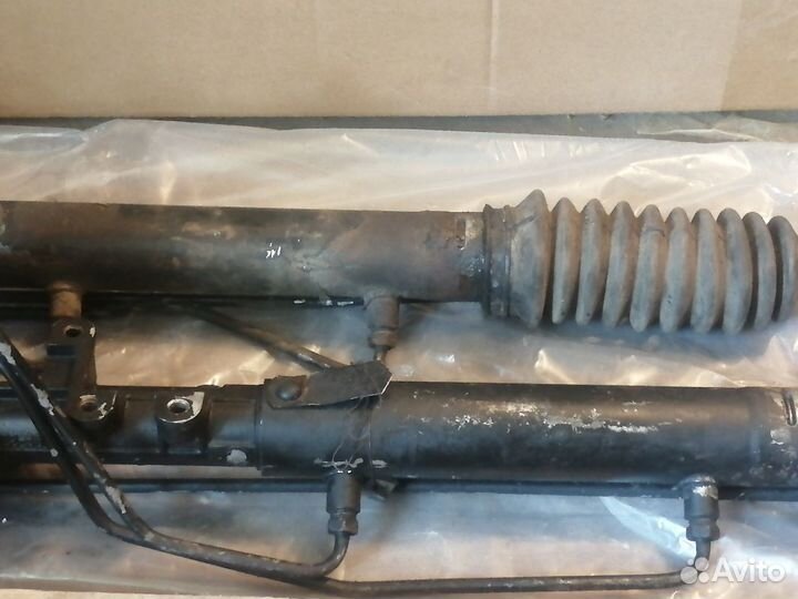 Рулевая рейка цена за 2шт. Фольцваген б 4