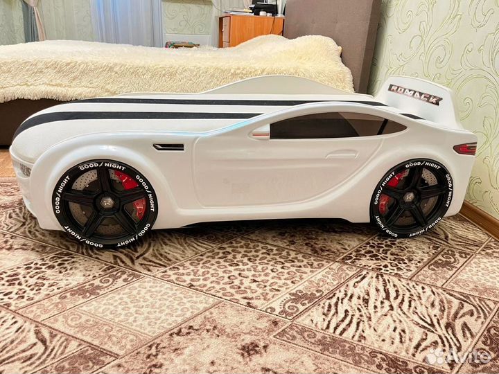 Кровать машина