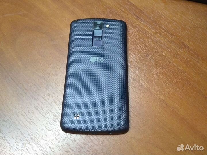 Телефон LG
