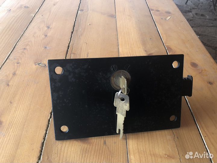 Замок гаражный, новый