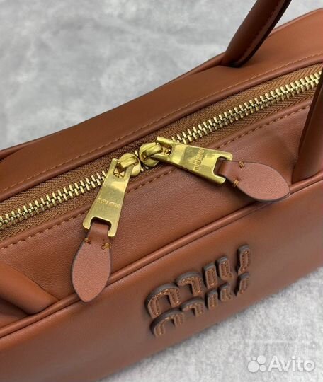 Сумка с ручками натуральная кожа MIU MIU