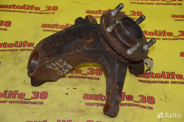 Поворотный кулак передний правый Ford Focus 2