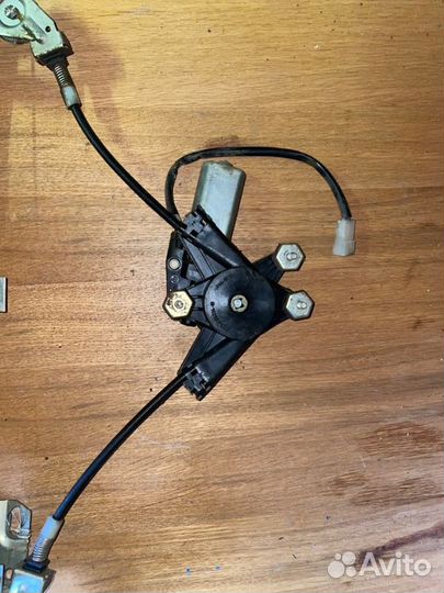 Эл.стеклоподъемник в сборе правый Лада 2114