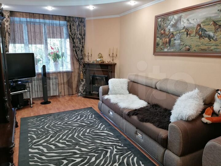 2-к. квартира, 56 м², 4/10 эт.