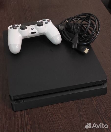 Sony playstation 4 slim