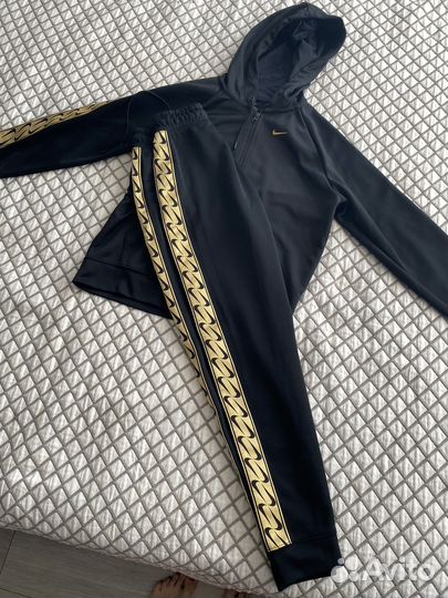 Спортивный костюм nike