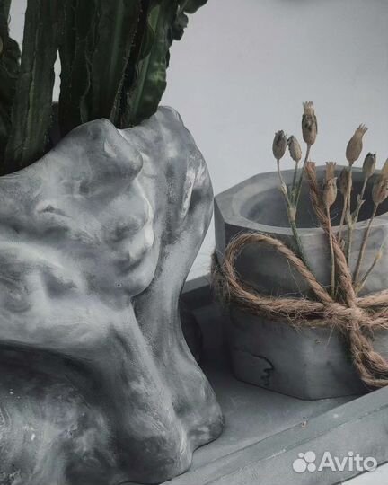 Предметы декора для интерьера кашпо,свечи, гипс