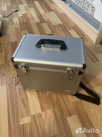 Ящик для инструмента парикмахера