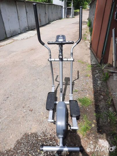 Эллиптический тренажер torneo