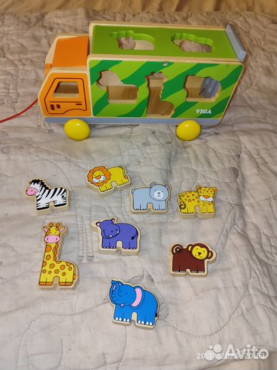 Деревянный сортер-грузовик viga