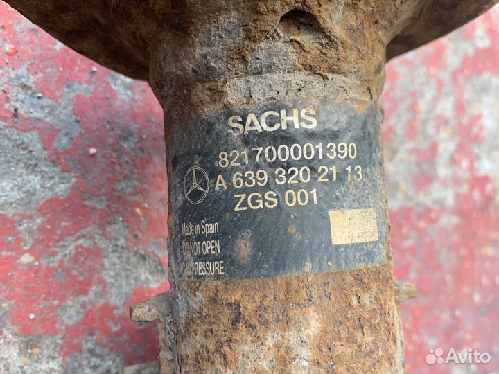 Амортизаторы передние Mercedes Vito w639