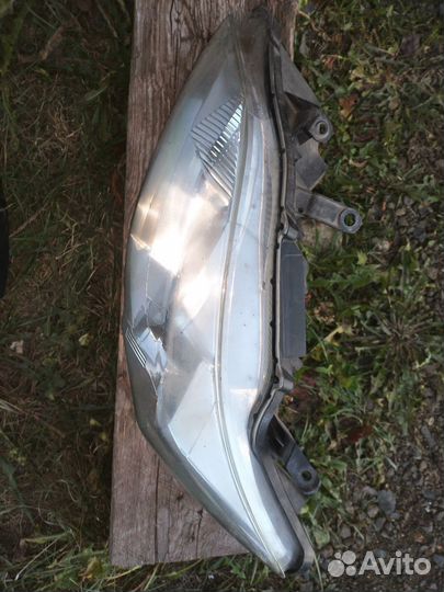 Фары Toyota Corolla