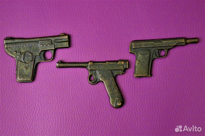 Пистолеты железные сувениры СССР