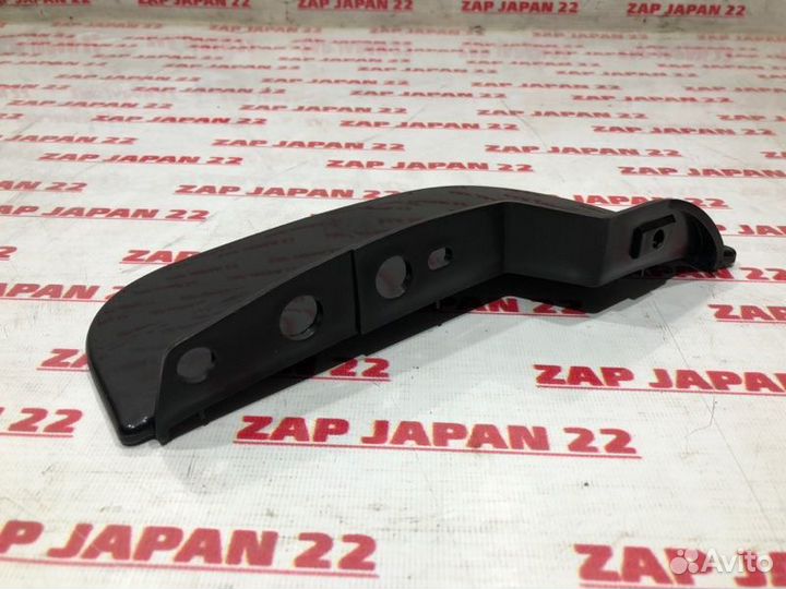 Брызговик передний правый Toyota Rav4 ACA31