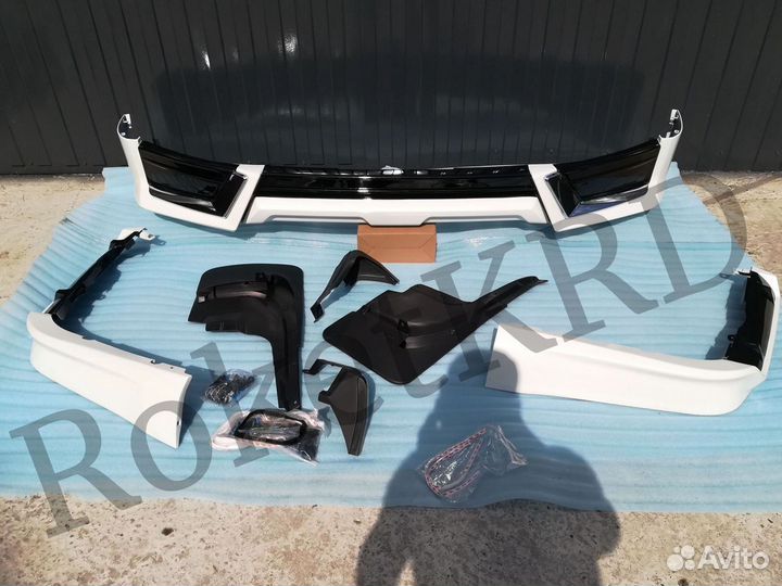 Обвес Toyota Land Cruiser 200 с 16 г TRD