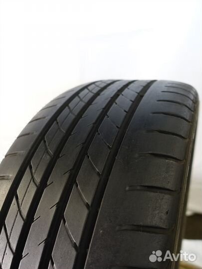 Goodyear EfficientGrip 255/45 R18