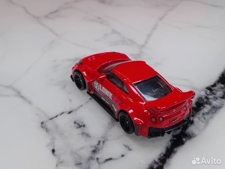 HotWheels. Nissan GTR