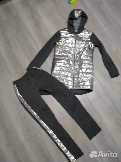 Костюм спортивный