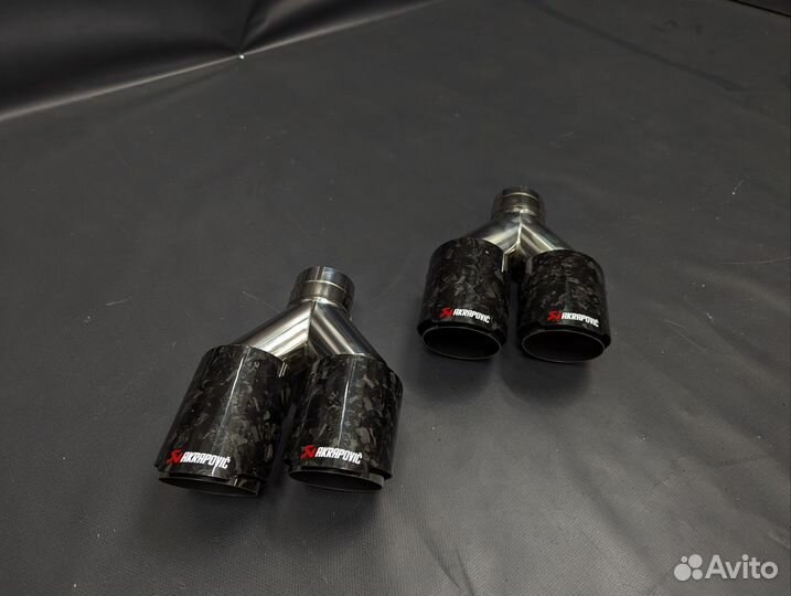 Насадки кованый карбон Akrapovic 2*90