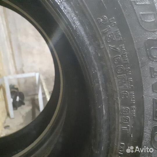 Dunlop SP Winter Ice 02 215/60 R16