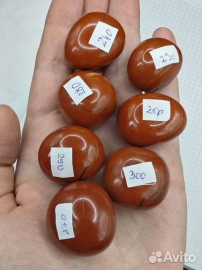 Яшма красная