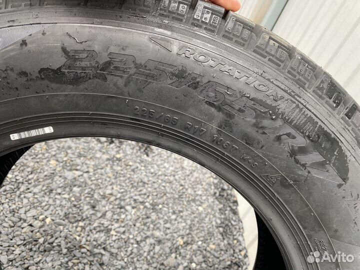 Pirelli Ice Zero FR 225/65 R17 106T