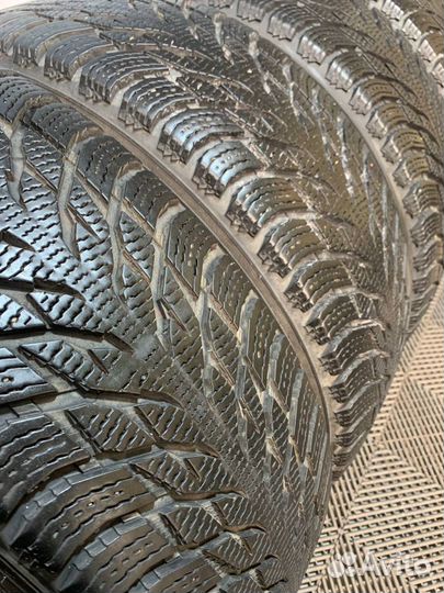 Nokian Tyres Hakkapeliitta R3 SUV 215/60 R17 100R