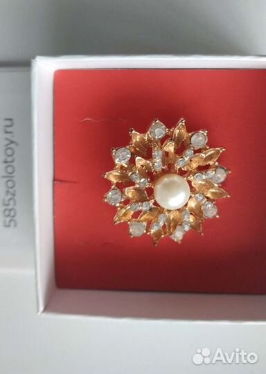 Броши разные