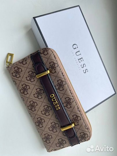 Новые кошельки Guess