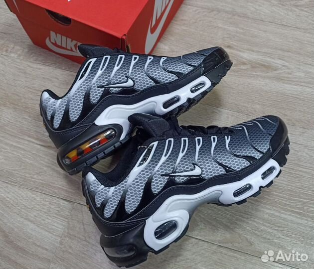 Кроссовки nike air max Tn plus
