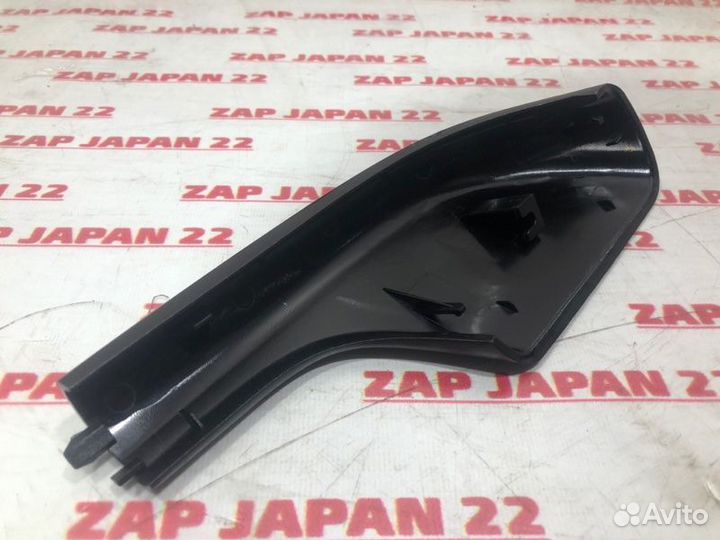 Крышка рейлинга задняя правая Toyota Land Cruiser