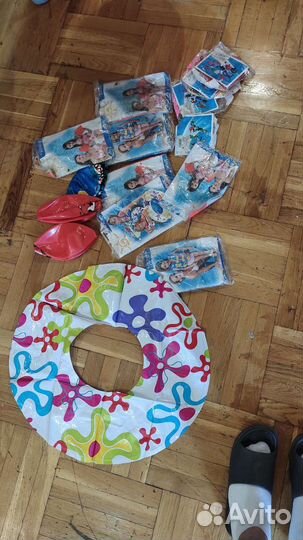 Надувная игрушка для плавания