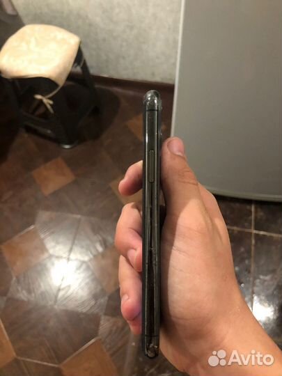 Телефон iPhone 11про