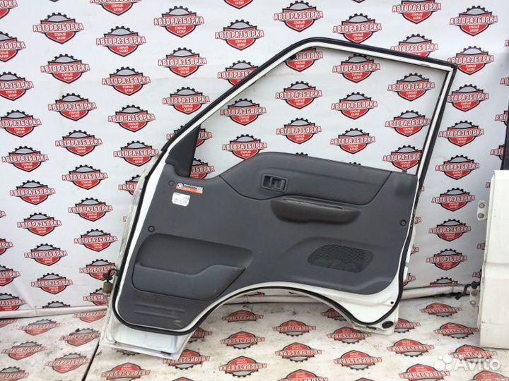 Дверь передняя правая Mazda Bongo SKP2V L8 2015