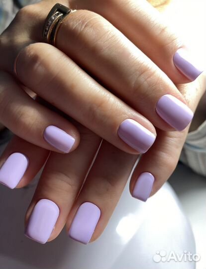 Модель на маникюр с покрытием гель лак