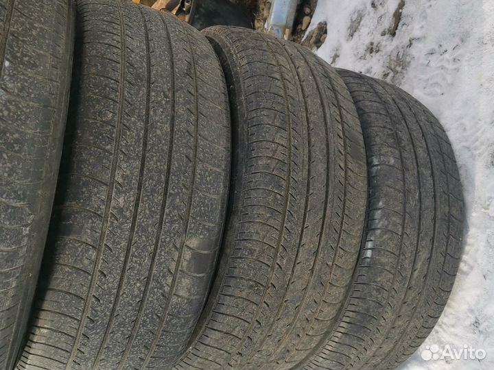 Yokohama 106ZS 215/55 R17