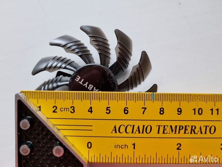 Вентиляторы Gigabyte 75 мм T128010SU 3 кулера