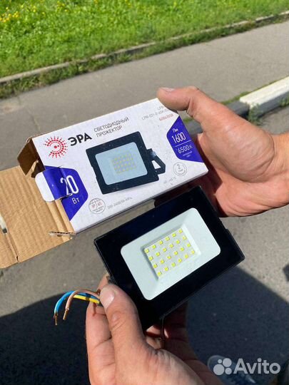 Светодиодный прожектор