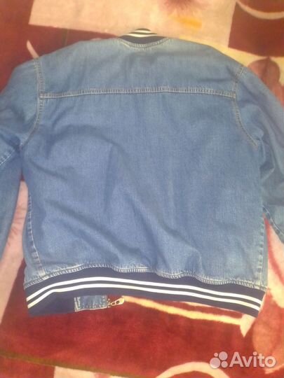 Джинсовый бомбер